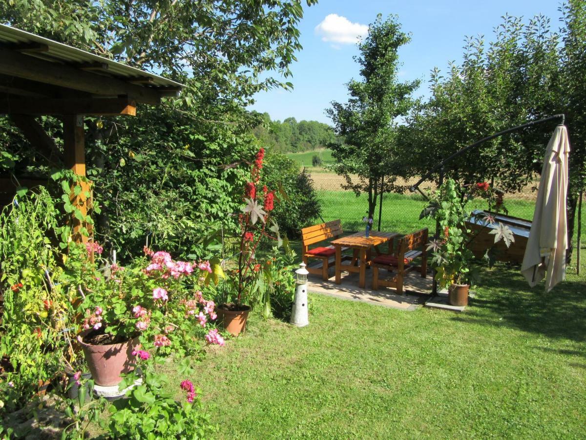 Feriendomizil Taupadel Apartment Burgel  Exterior photo